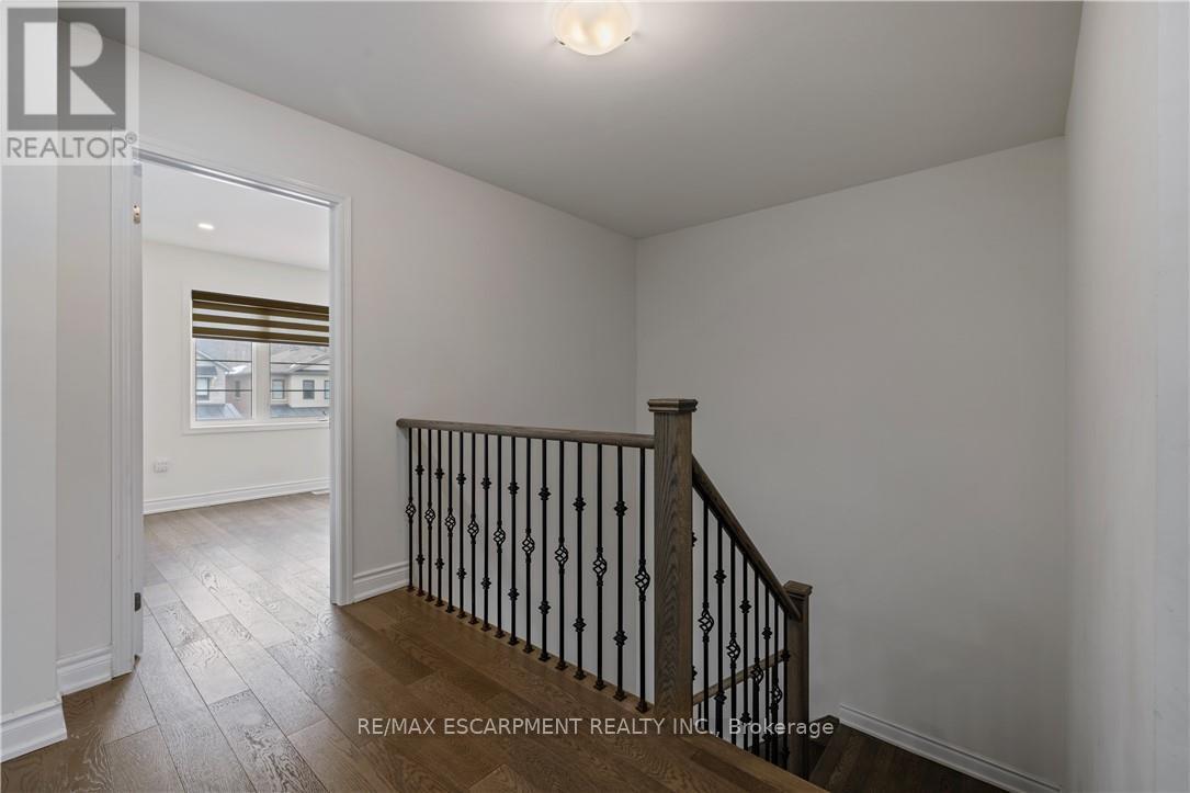 150 Cactus Crescent, Hamilton (Stoney Creek Mountain), Ontario  L8J 0M3 - Photo 24 - X12800126