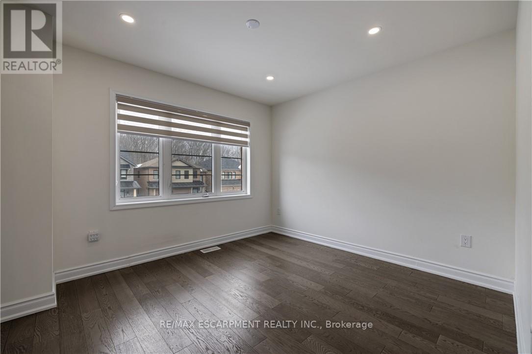 150 Cactus Crescent, Hamilton (Stoney Creek Mountain), Ontario  L8J 0M3 - Photo 25 - X12800126