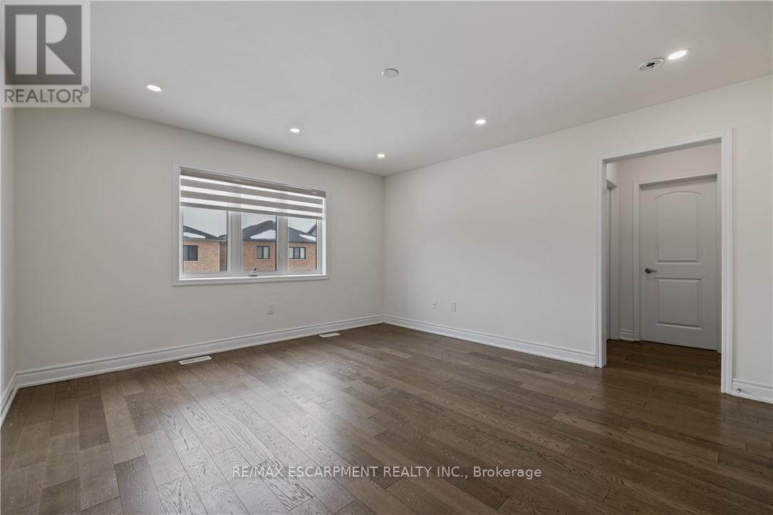 150 Cactus Crescent, Hamilton (Stoney Creek Mountain), Ontario  L8J 0M3 - Photo 37 - X12800126