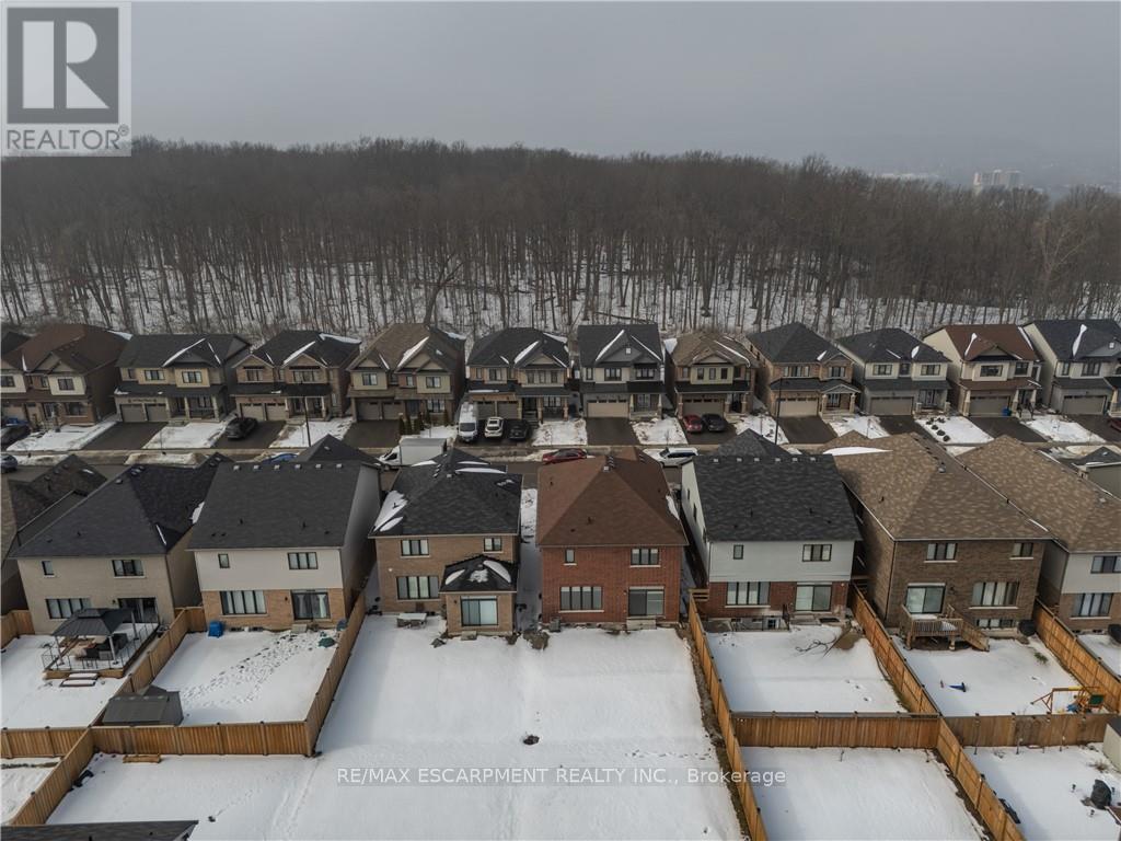 150 Cactus Crescent, Hamilton (Stoney Creek Mountain), Ontario  L8J 0M3 - Photo 47 - X12800126