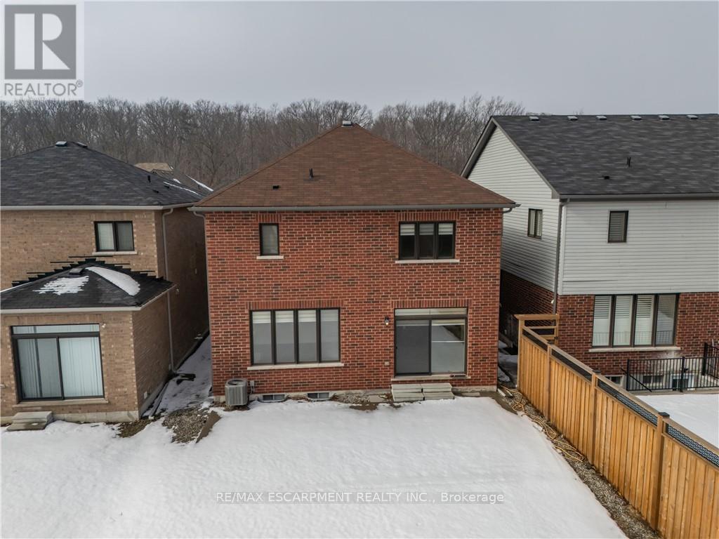 150 Cactus Crescent, Hamilton (Stoney Creek Mountain), Ontario  L8J 0M3 - Photo 6 - X12800126