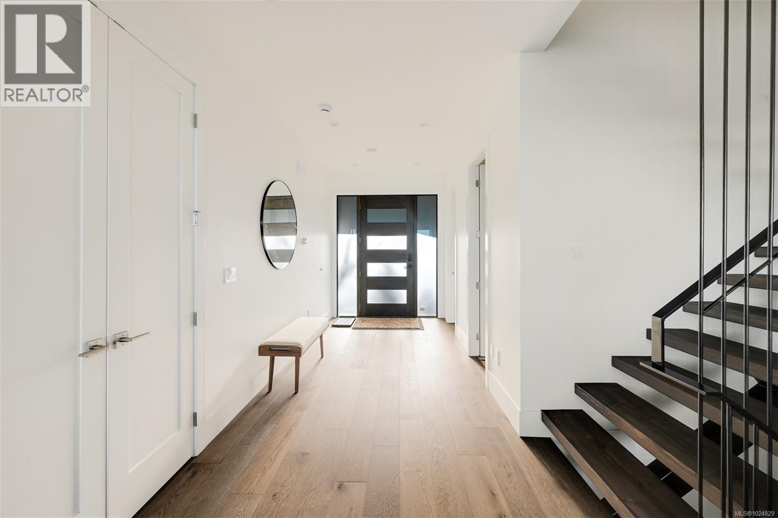 4599 Cordova Bay Rd, Saanich, British Columbia  V8Y 2K1 - Photo 12 - 1024829