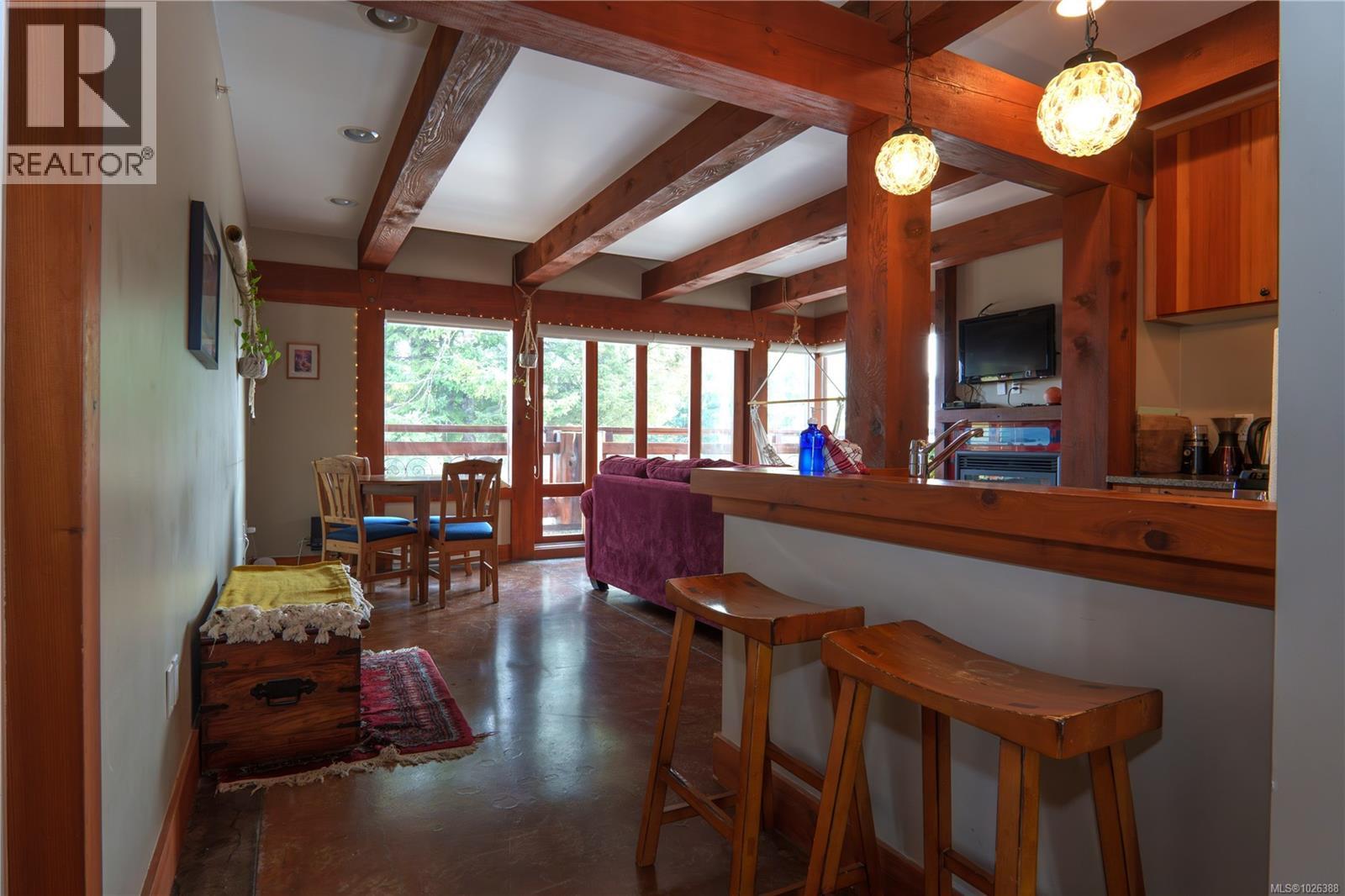 206 1645 Cedar Rd, Ucluelet, British Columbia  V0R 3A0 - Photo 3 - 1026388