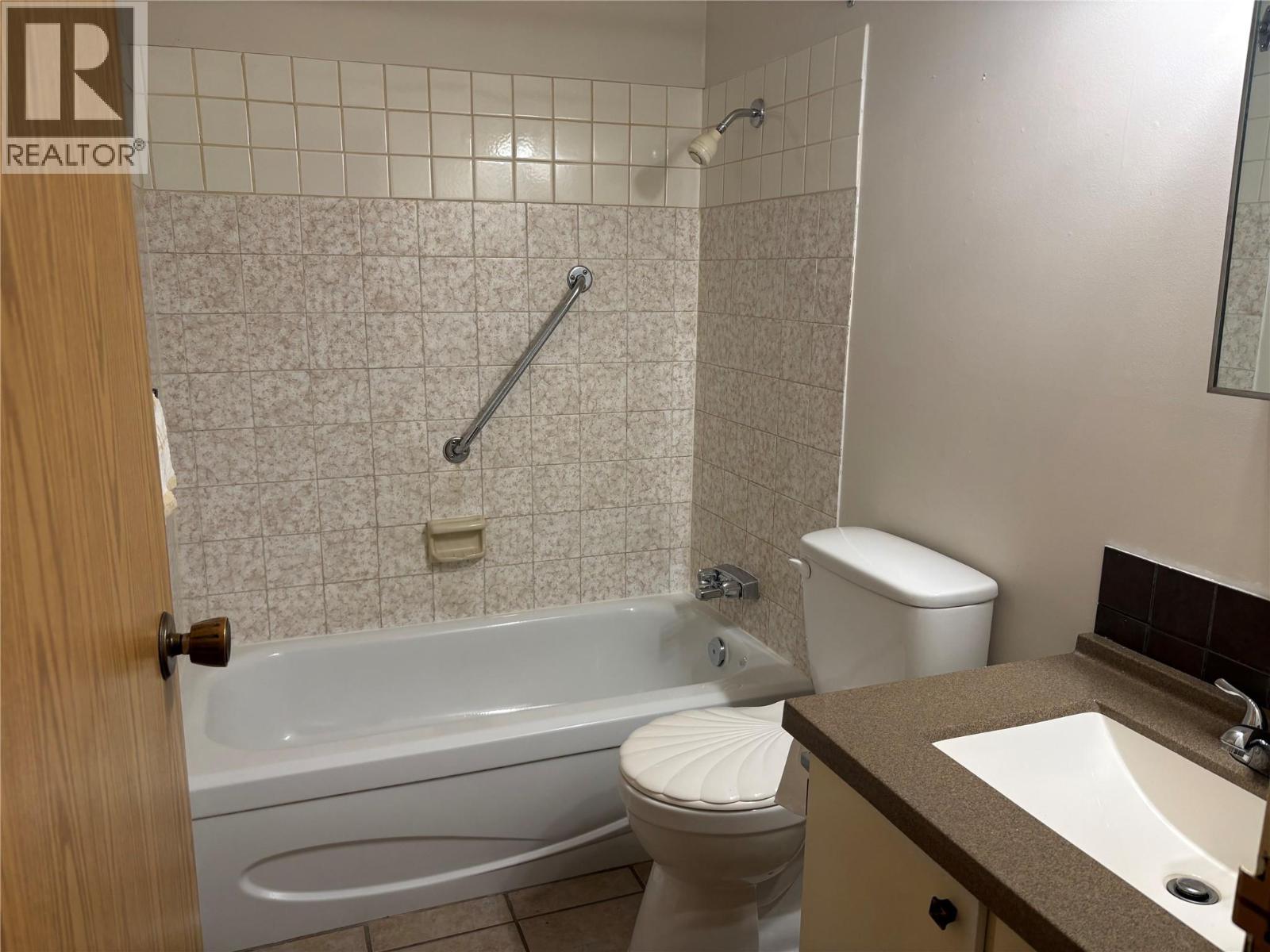 1108 23rd Avenue N Unit# 103, Cranbrook, British Columbia  V1C 5T6 - Photo 6 - 10376410