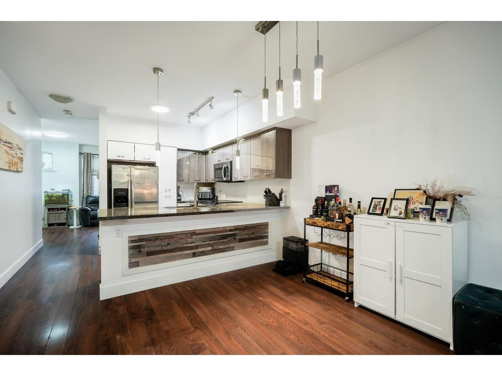 100 6299 144 Street, Surrey, British Columbia  V3X 1A2 - Photo 7 - R3090086