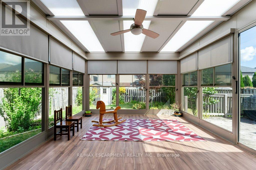 4875 John Street, Lincoln, Ontario  L3J 0P2 - Photo 4 - X12352774