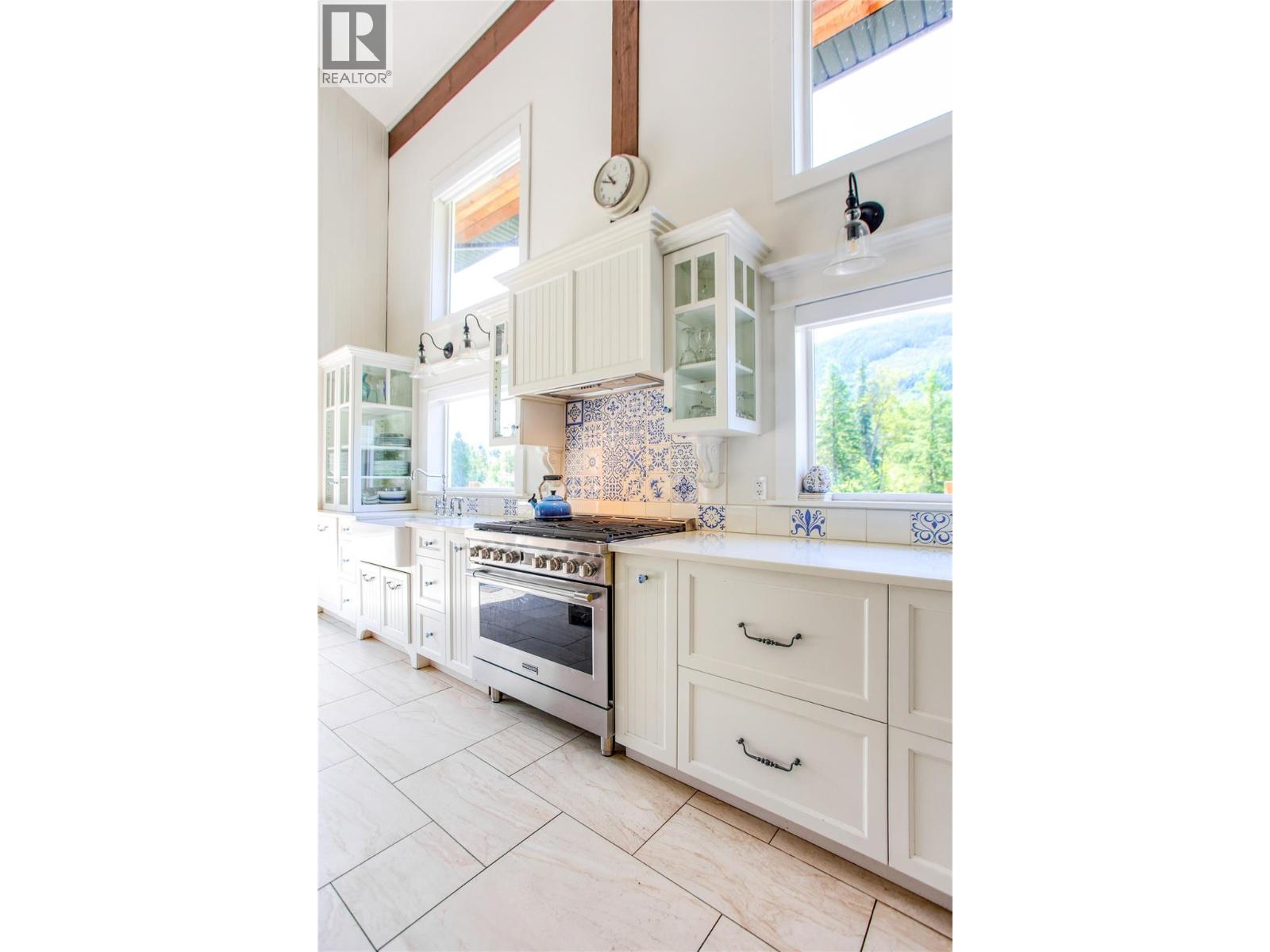 3290 Little Slocan South Road, Winlaw, British Columbia  V0G 2J0 - Photo 12 - 10376266