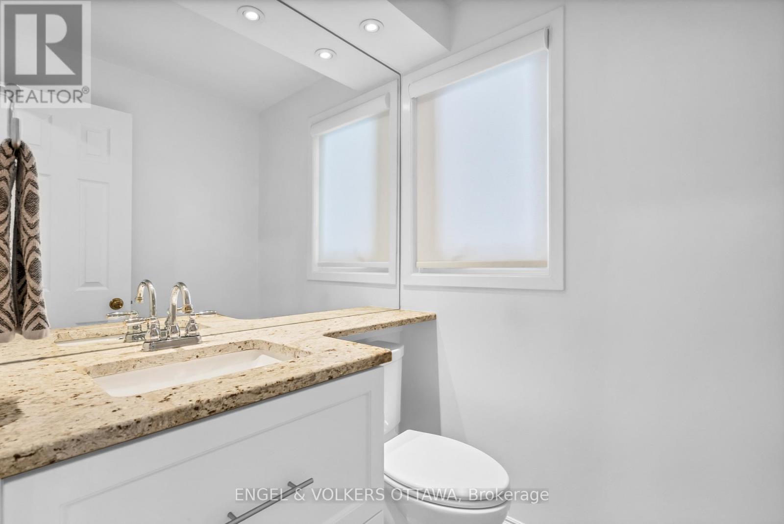 29 Valley Ridge Street, Ottawa, Ontario  K2E 7W3 - Photo 24 - X12798782