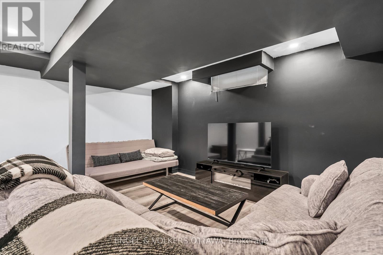 29 Valley Ridge Street, Ottawa, Ontario  K2E 7W3 - Photo 39 - X12798782