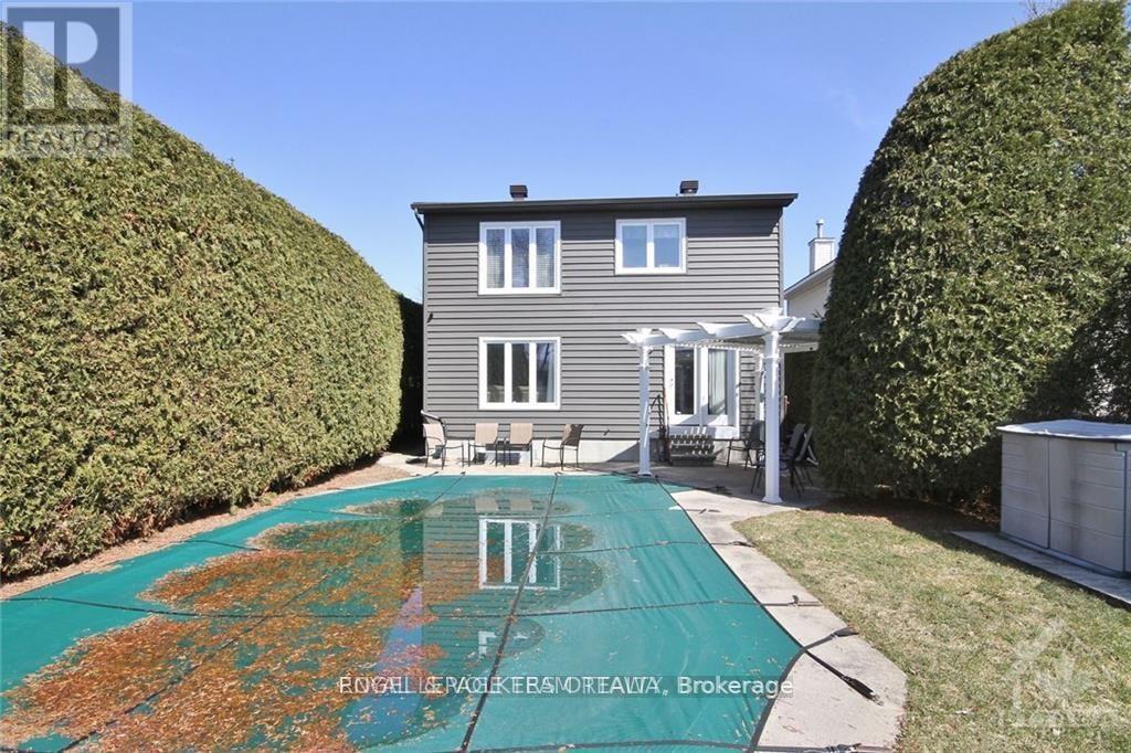 29 Valley Ridge Street, Ottawa, Ontario  K2E 7W3 - Photo 49 - X12798782