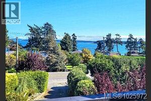 8626 Lochside Dr, North Saanich, British Columbia  V8L 1M7 - Photo 4 - 1025972