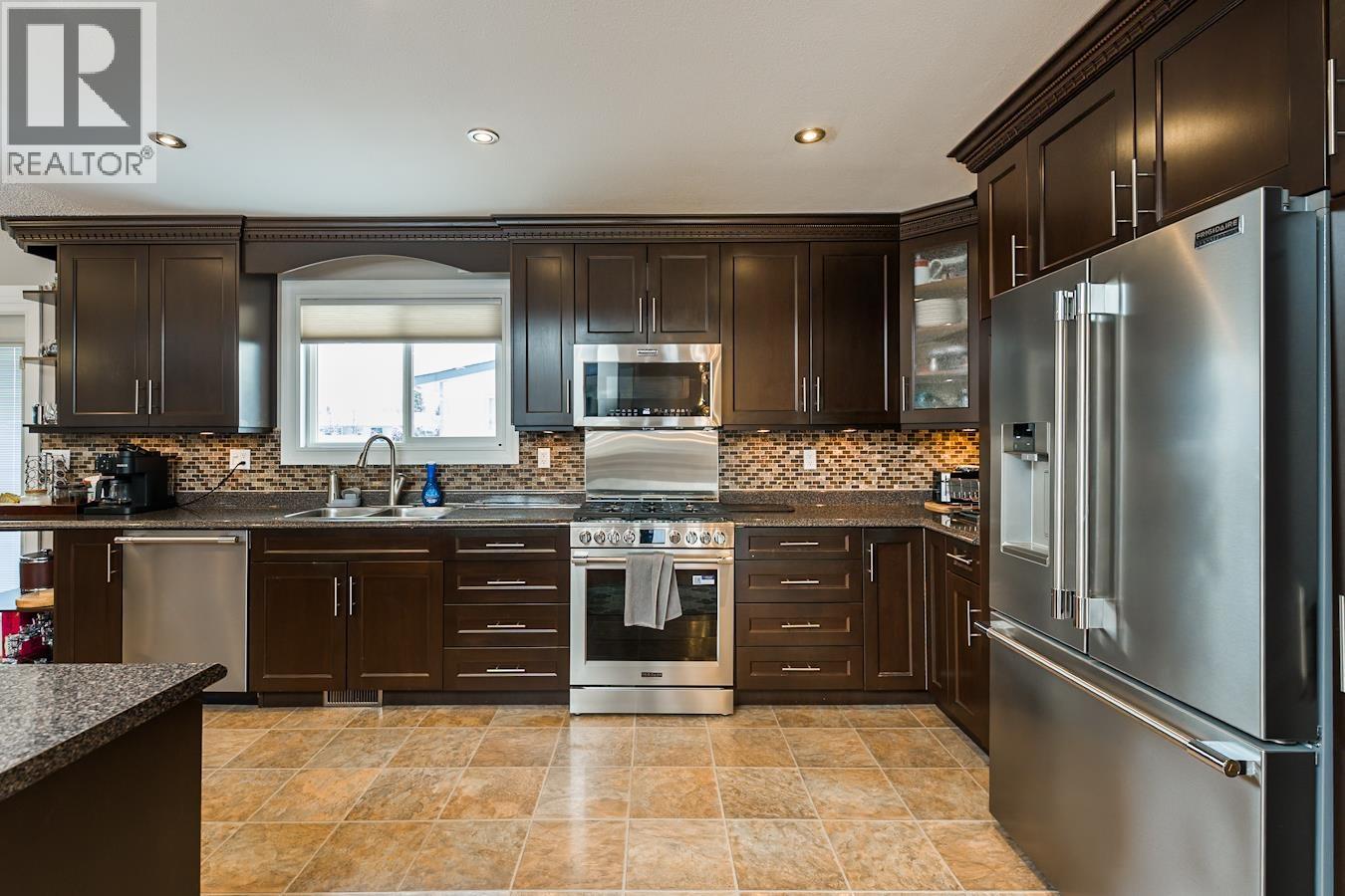 392 Green Place, Prince George, British Columbia  V2M 6A2 - Photo 14 - R3083750