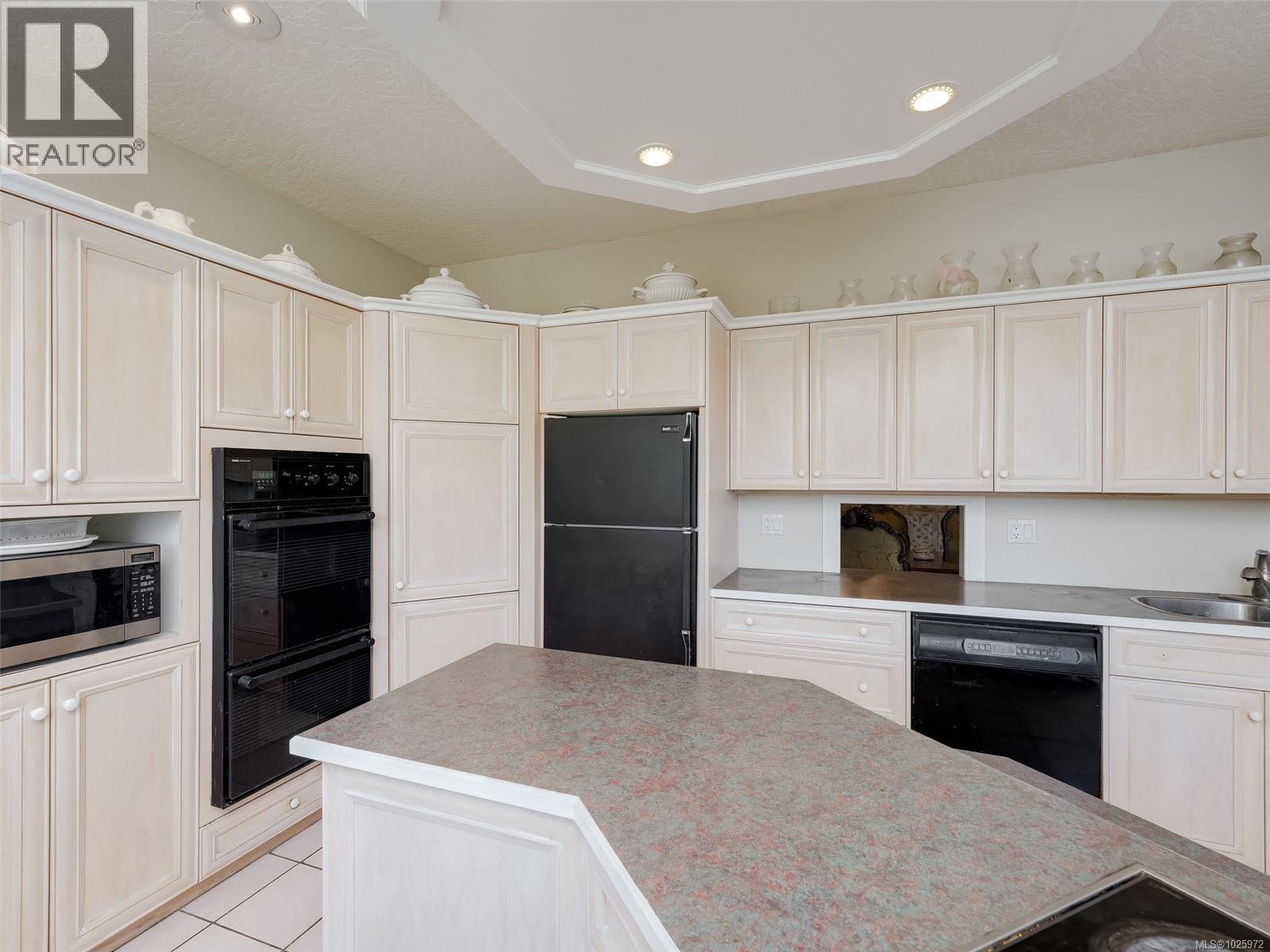 8626 Lochside Dr, North Saanich, British Columbia  V8L 1M7 - Photo 23 - 1025972