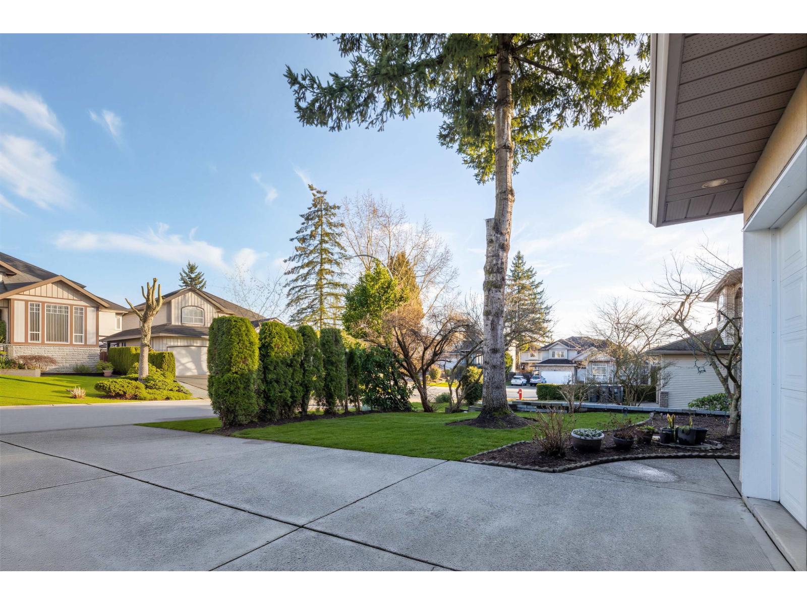 8067 162b Street, Surrey, British Columbia  V4N 0J7 - Photo 5 - R3091108