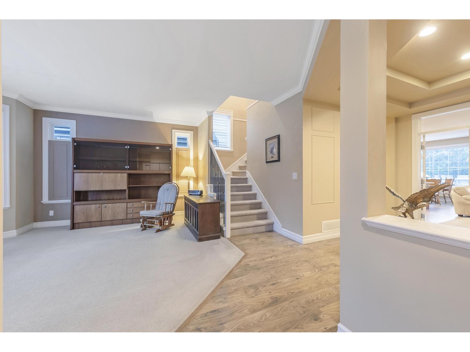 14731 59a Avenue, Surrey, British Columbia  V3S 0R6 - Photo 3 - R3091449