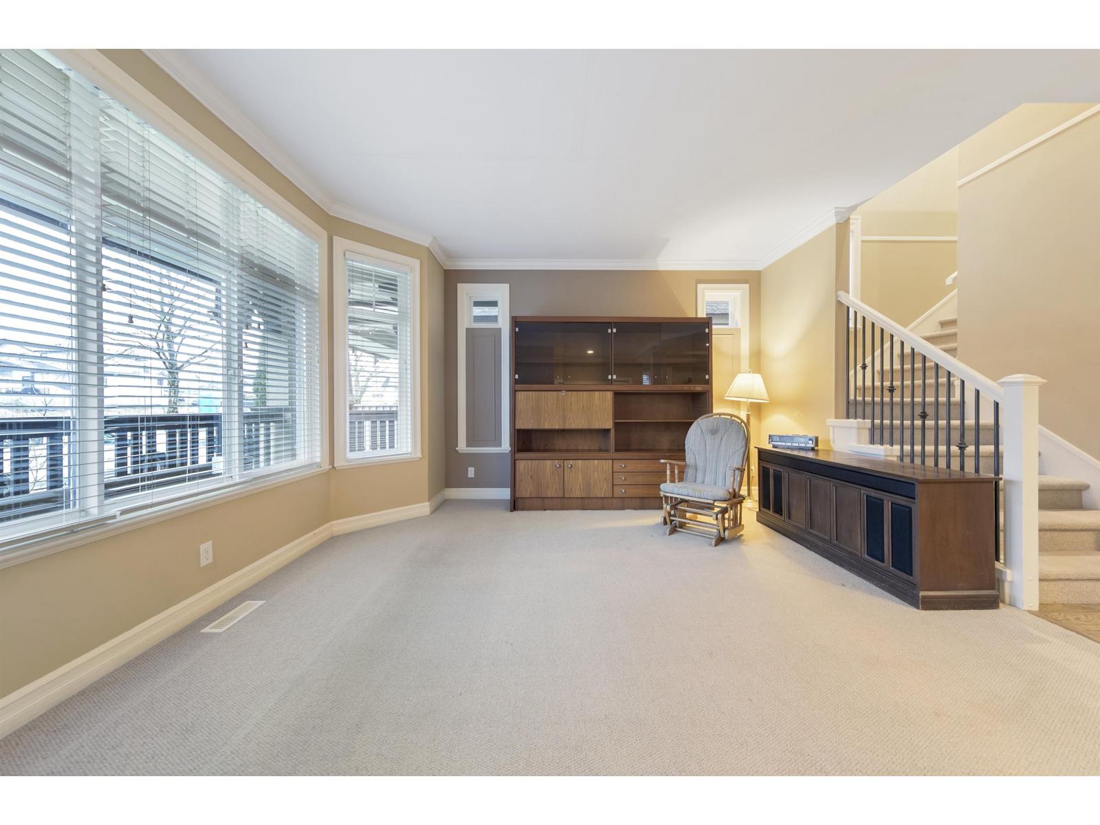 14731 59a Avenue, Surrey, British Columbia  V3S 0R6 - Photo 4 - R3091449