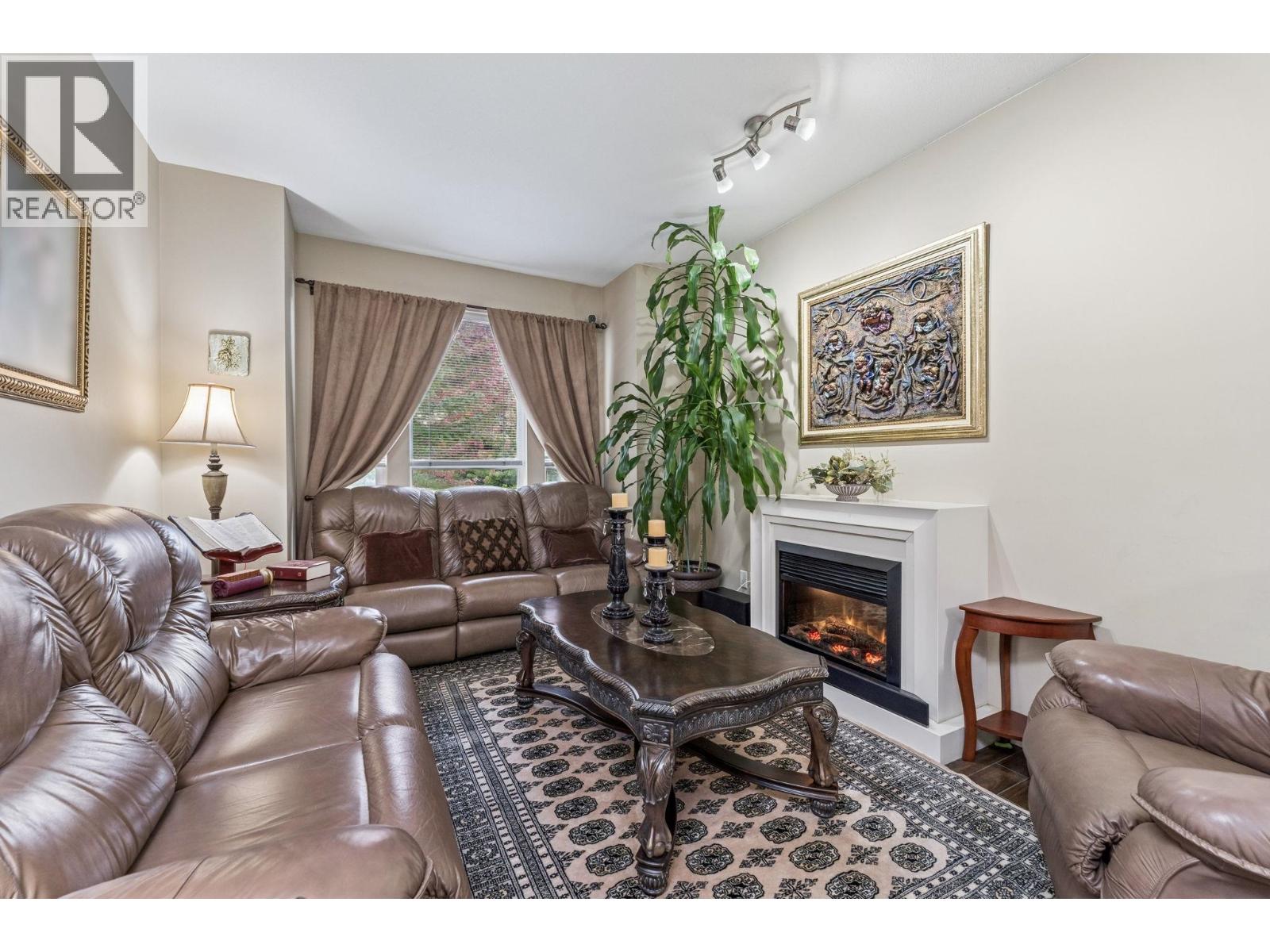 22337 Sharpe Avenue, Richmond, British Columbia  V6V 3C5 - Photo 3 - R3091428