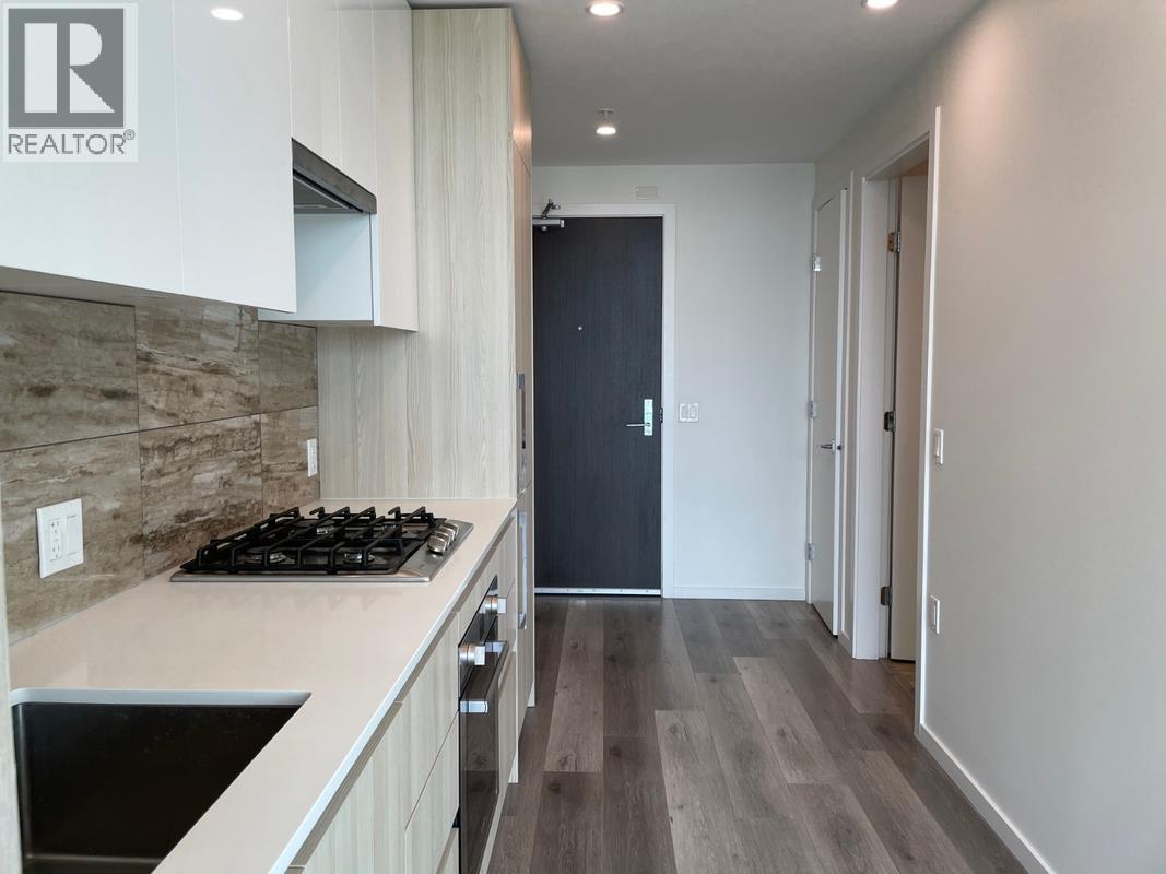 2702 1888 Gilmore Avenue, Burnaby, British Columbia  V5C 0L2 - Photo 2 - R3091424