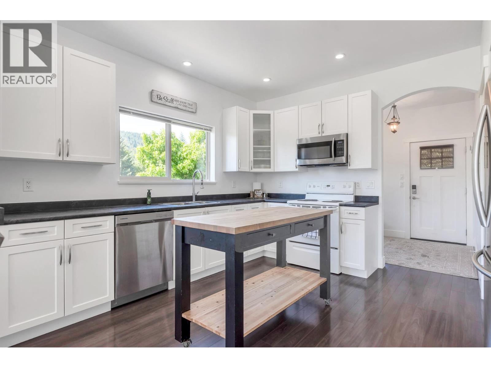 931 Rivendell Drive, Bowen Island, British Columbia  V0N 1G1 - Photo 8 - R3091139