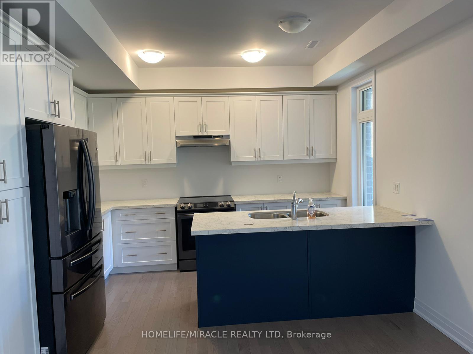 191 Franklin Trail, Barrie, Ontario  L9J 0J1 - Photo 3 - S12800138