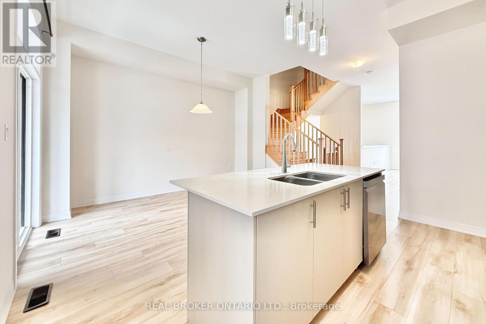 16 Tay Lane, Richmond Hill, Ontario  L4S 1N7 - Photo 17 - N12798772