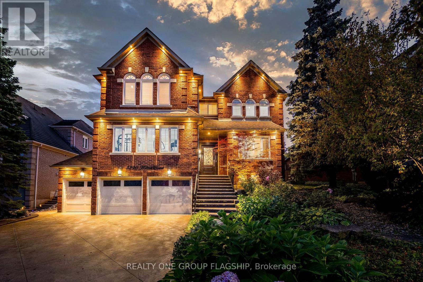 5290 HILTON COURT, Mississauga, Ontario