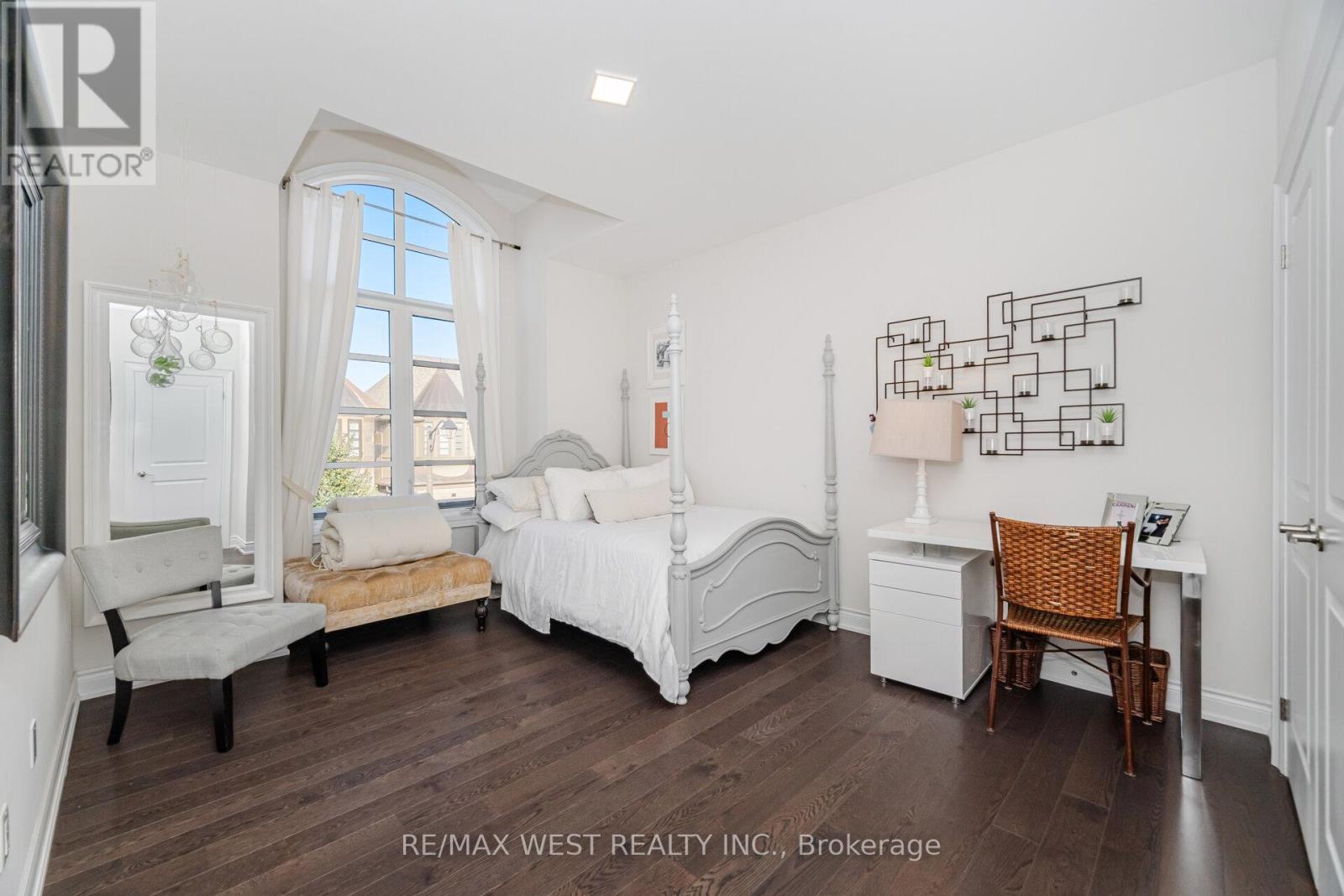 3102 Millicent Avenue, Oakville, Ontario  L6H 0V2 - Photo 12 - W12800140