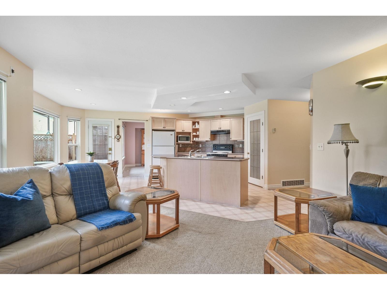 6203 190 Street, Surrey, British Columbia  V3S 8S4 - Photo 6 - R3091391