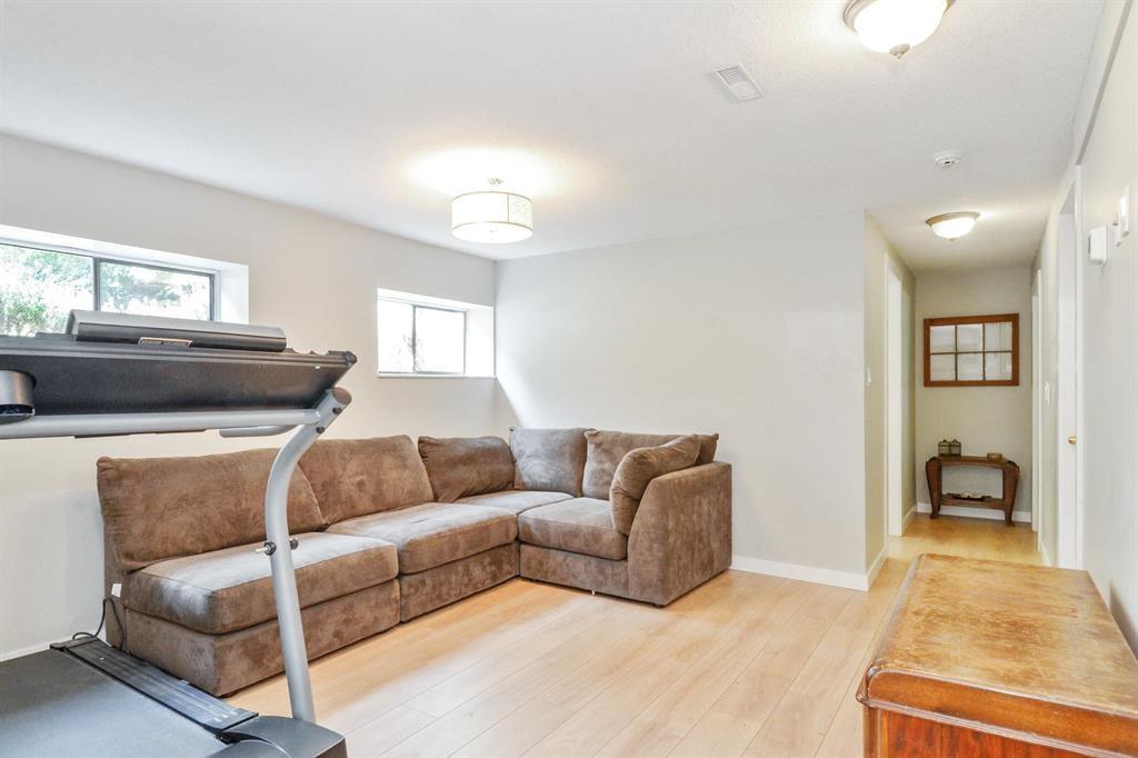 1910 196 Street, Langley, British Columbia  V2Z 2G4 - Photo 16 - R3089857