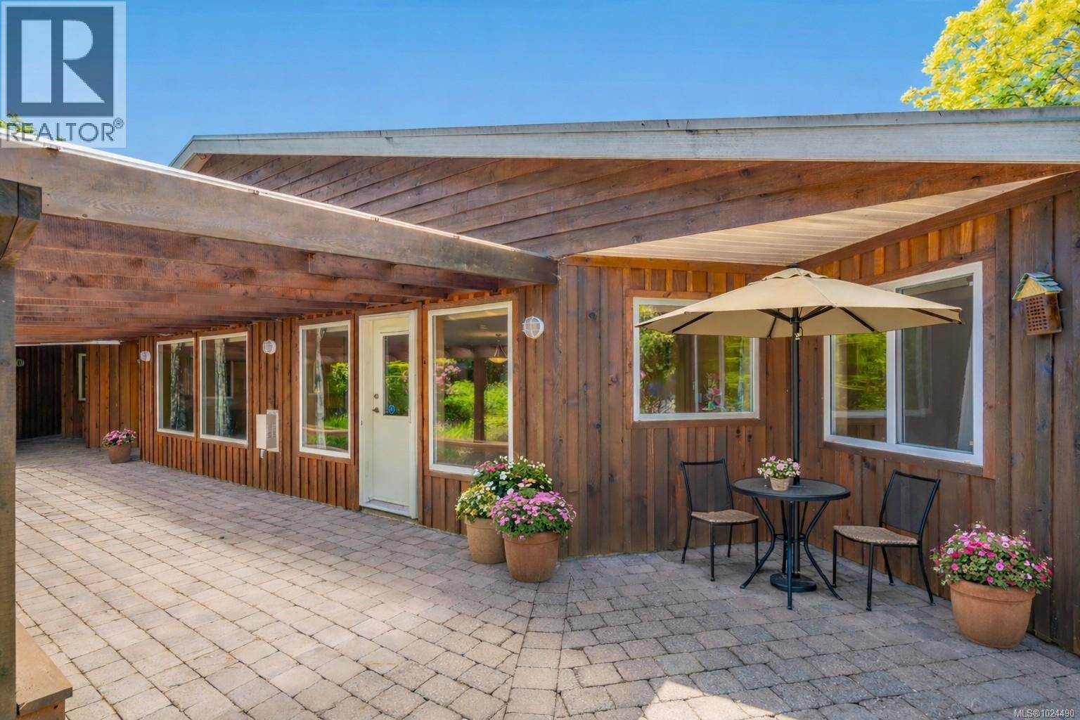 321 Mill Rd, Qualicum Beach, British Columbia  V9K 1J1 - Photo 2 - 1024490