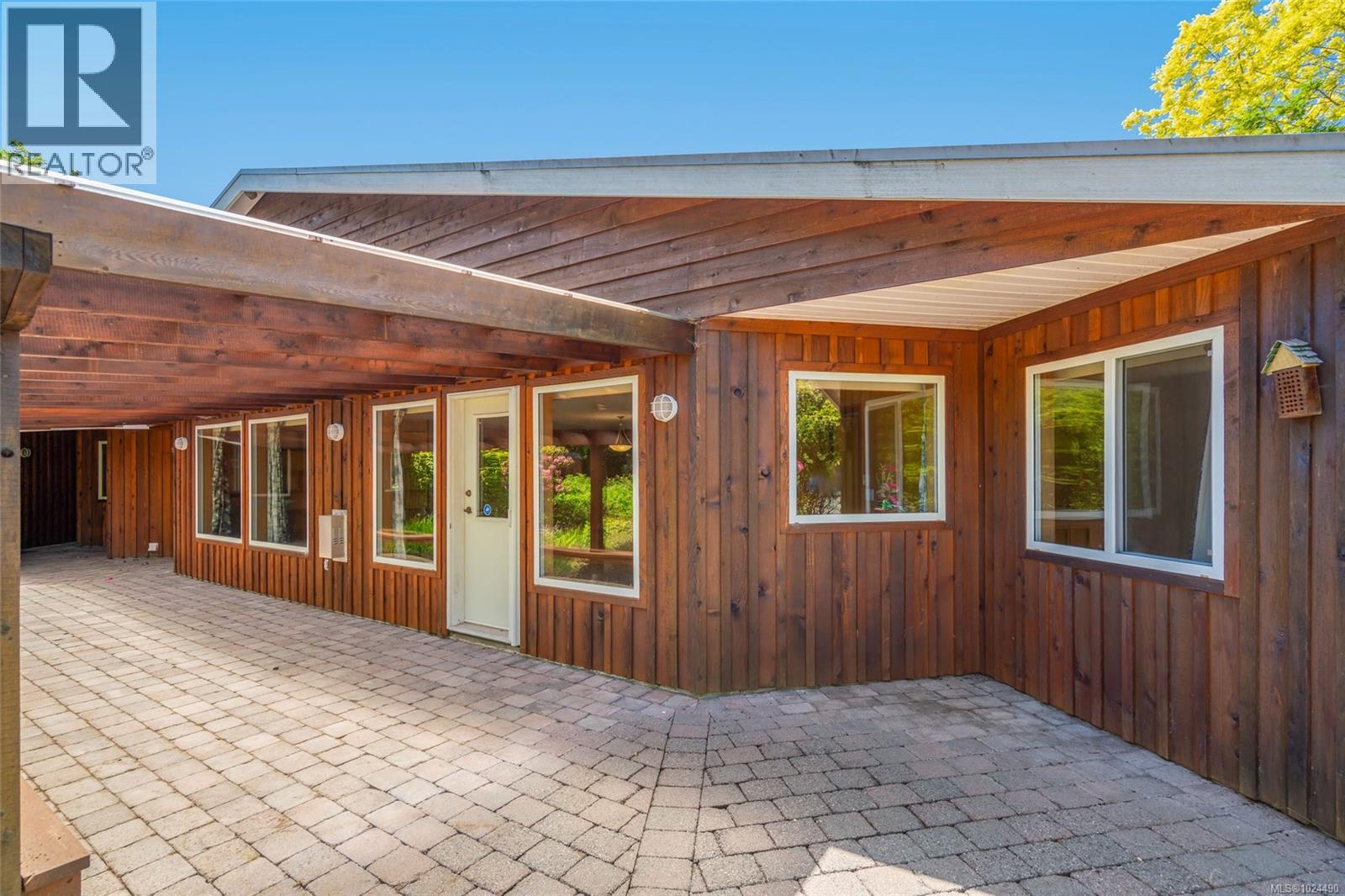 321 Mill Rd, Qualicum Beach, British Columbia  V9K 1J1 - Photo 3 - 1024490