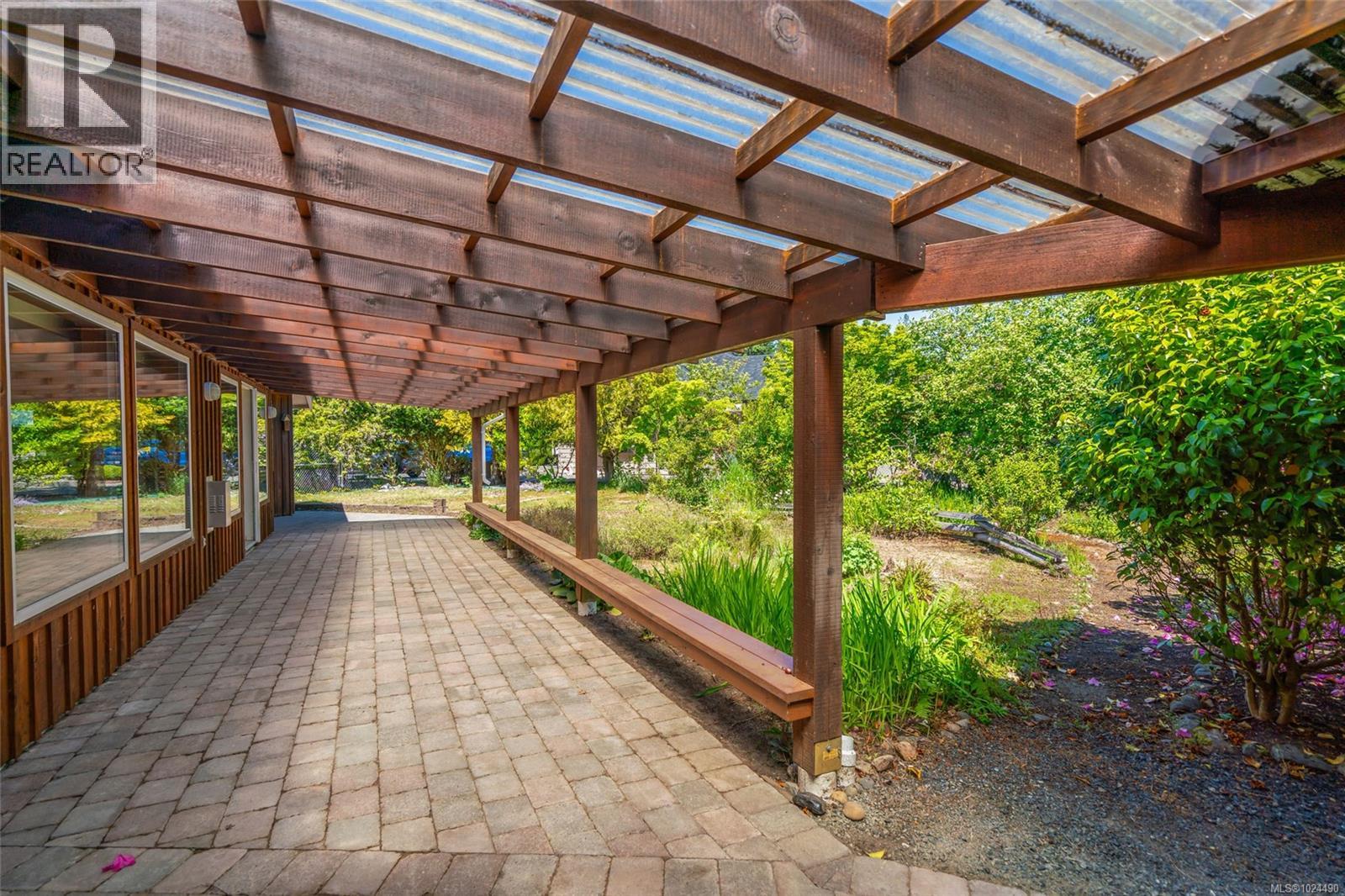 321 Mill Rd, Qualicum Beach, British Columbia  V9K 1J1 - Photo 4 - 1024490