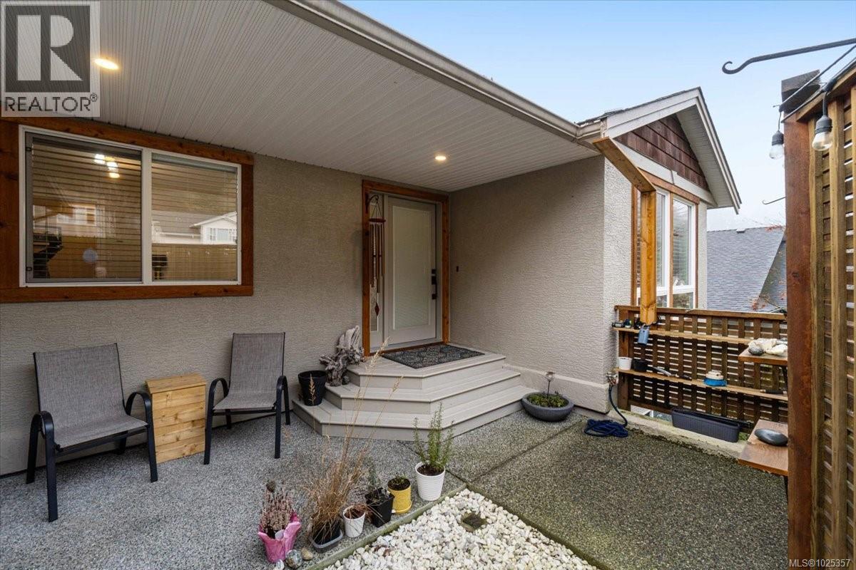 4873 Fairbrook Cres, Nanaimo, British Columbia  V9T 6L6 - Photo 2 - 1025357