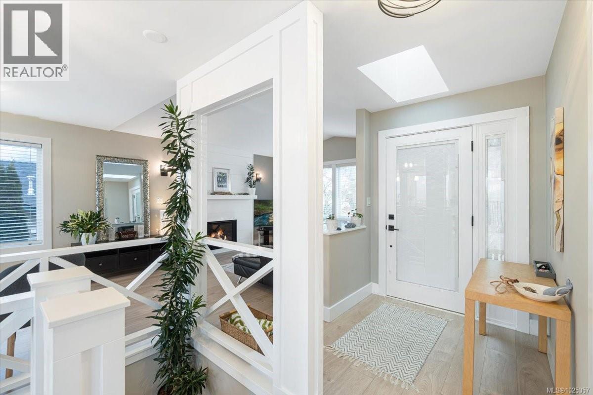 4873 Fairbrook Cres, Nanaimo, British Columbia  V9T 6L6 - Photo 3 - 1025357