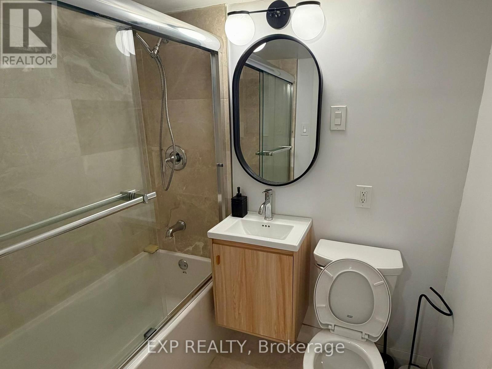 126 1/2 Marier Avenue, Ottawa, Ontario  K1L 5S1 - Photo 6 - X12800188