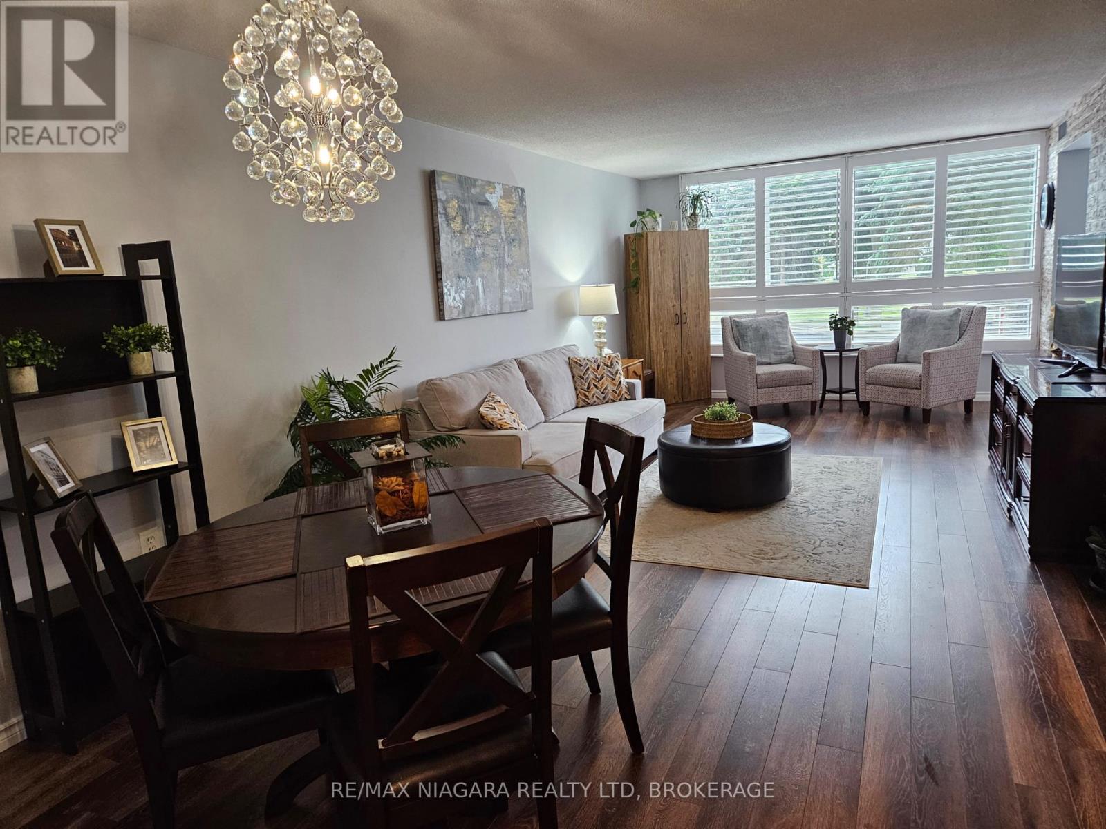 210 - 5100 Dorchester Road, Niagara Falls, Ontario  L2E 7H4 - Photo 3 - X12800176