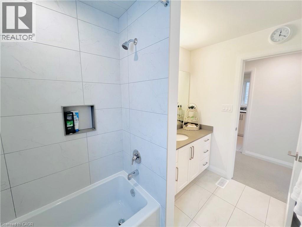 100 Shady Oaks Trail, Hamilton, Ontario  L9B 0K6 - Photo 33 - 40805363
