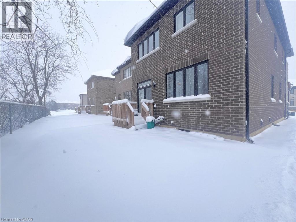 100 Shady Oaks Trail, Hamilton, Ontario  L9B 0K6 - Photo 39 - 40805363
