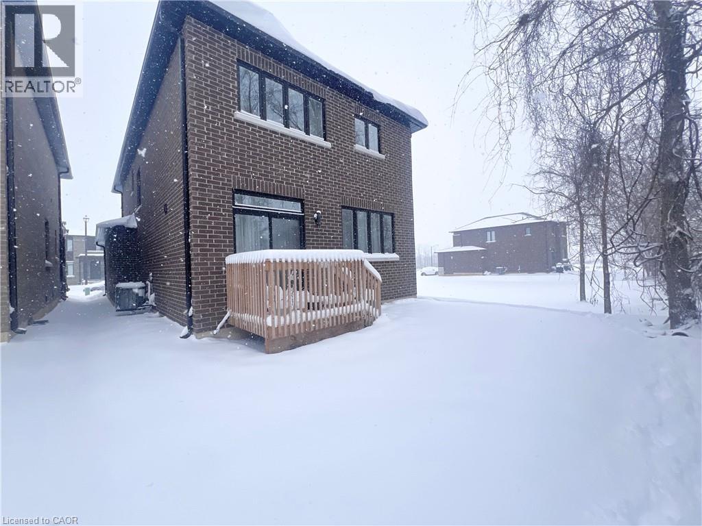 100 Shady Oaks Trail, Hamilton, Ontario  L9B 0K6 - Photo 40 - 40805363