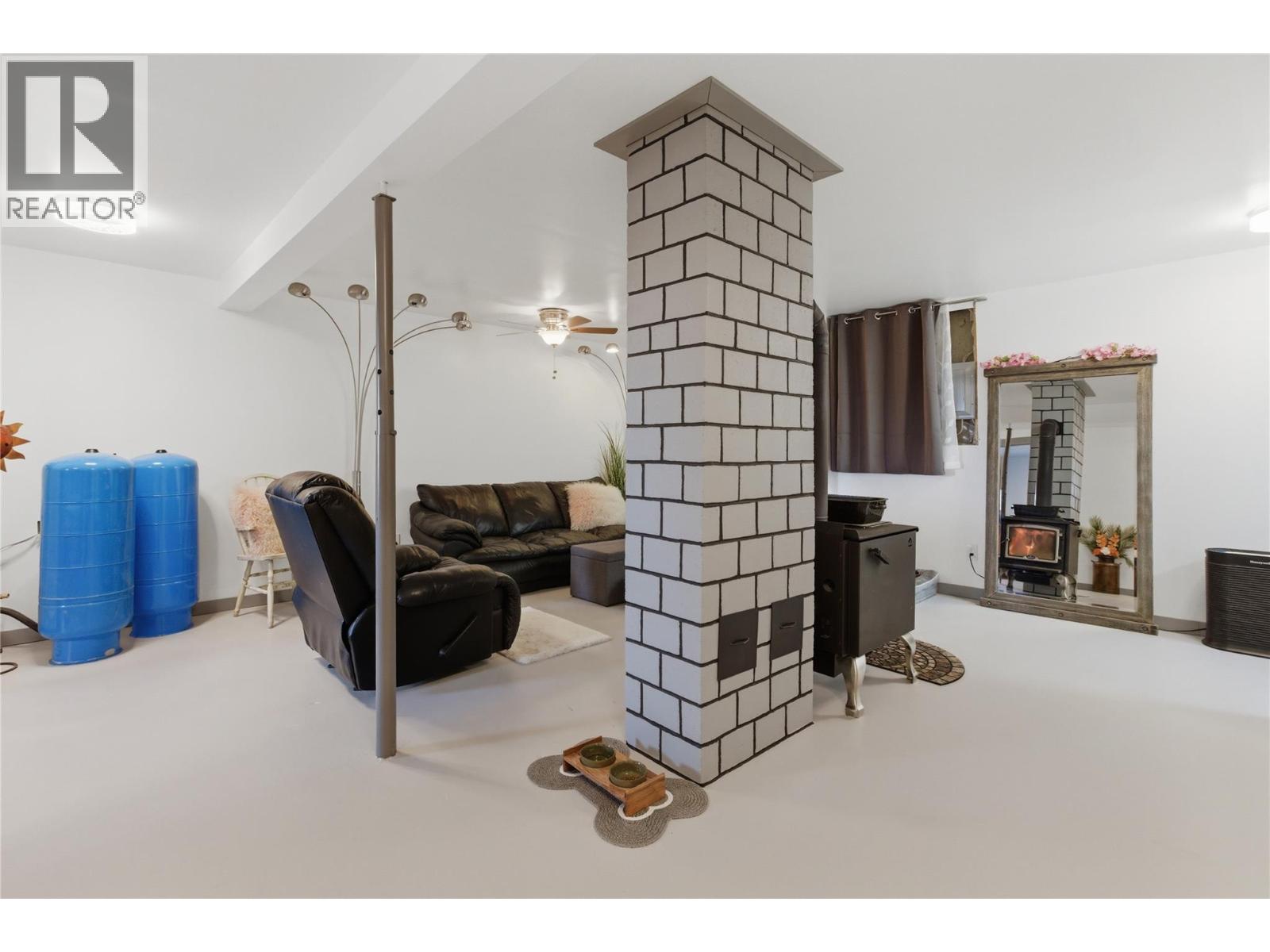 3913 Lemky Road, Pritchard, British Columbia V0E 2P0 - Photo 35 - 10376343