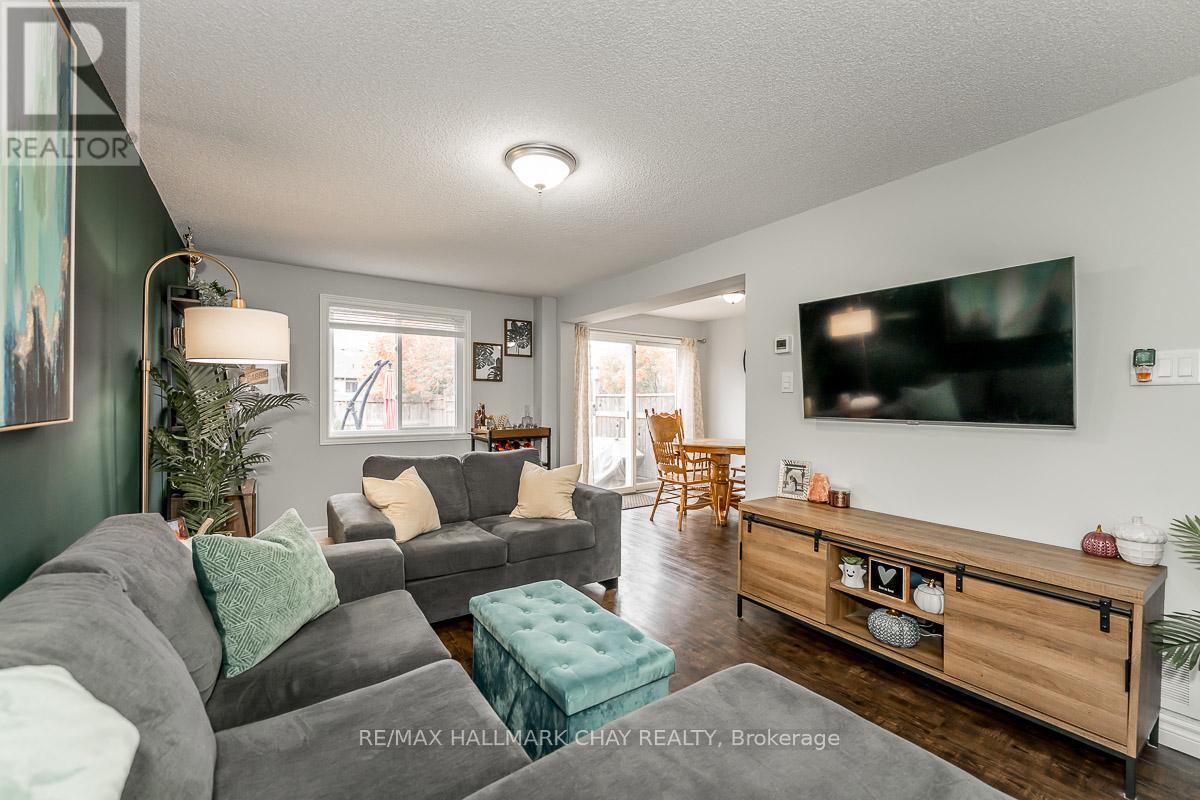 50 Raymond Crescent, Barrie, Ontario  L4N 0X6 - Photo 4 - S12800168