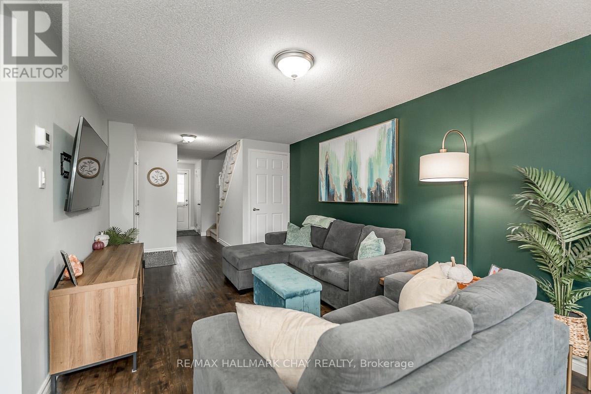 50 Raymond Crescent, Barrie, Ontario  L4N 0X6 - Photo 5 - S12800168