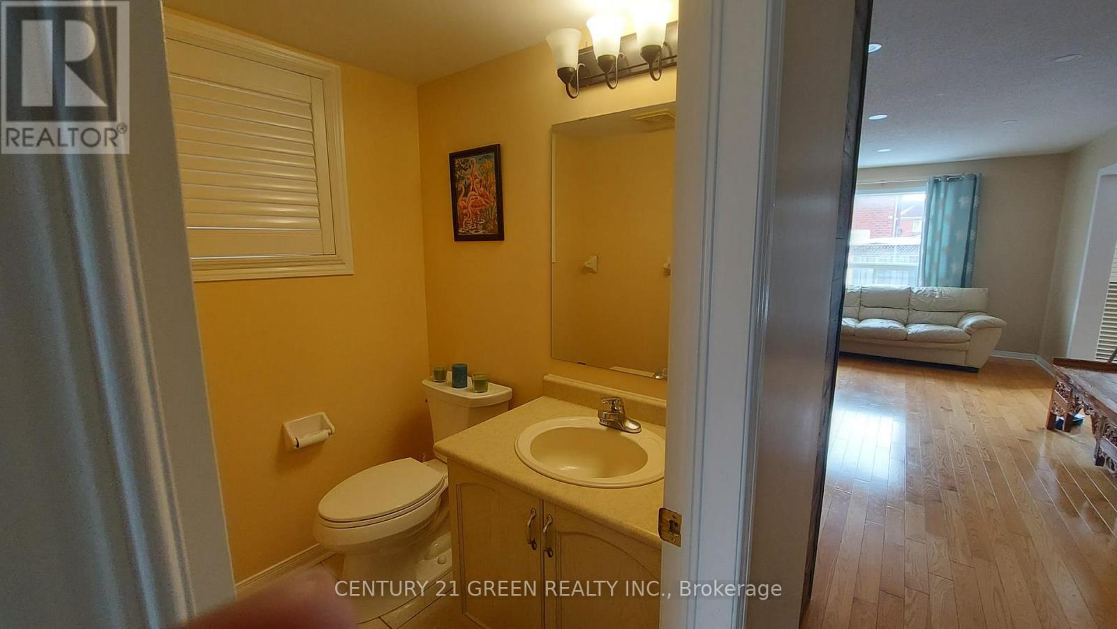 Upper - 33 Bramfield Street, Brampton (Fletcher's Meadow), Ontario  L7A 2W1 - Photo 6 - W12800156