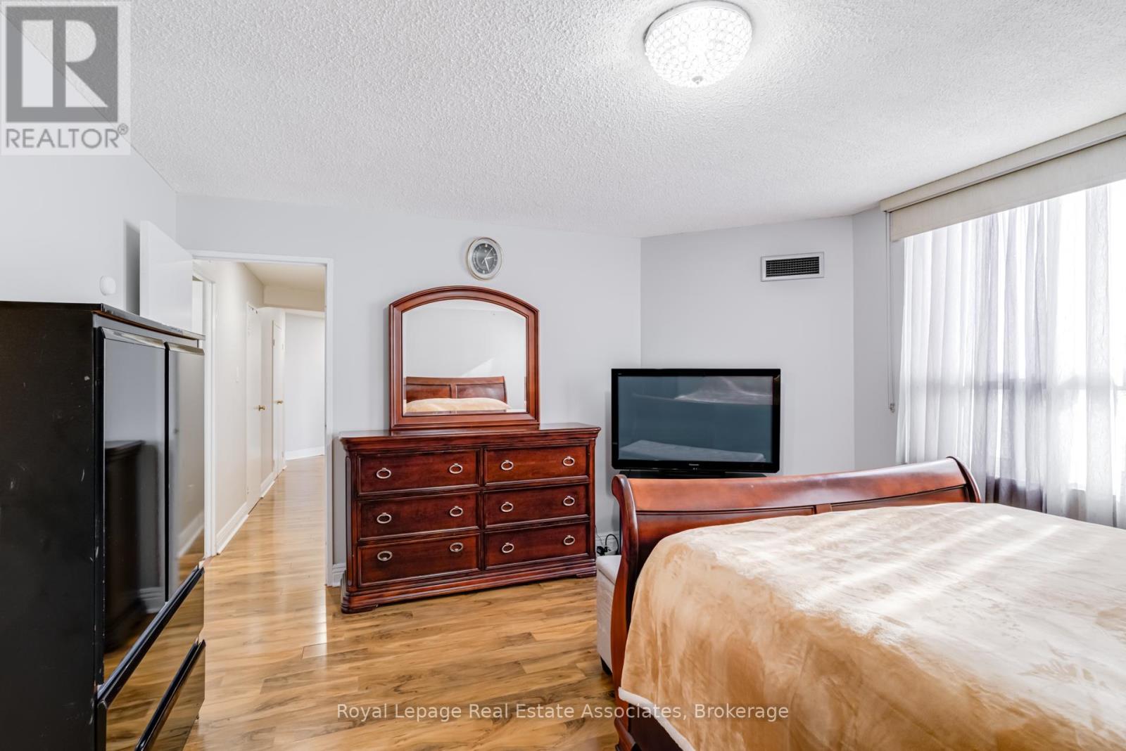 1006 - 3650 Kaneff Crescent, Mississauga, Ontario  L5A 4A1 - Photo 11 - W12800178