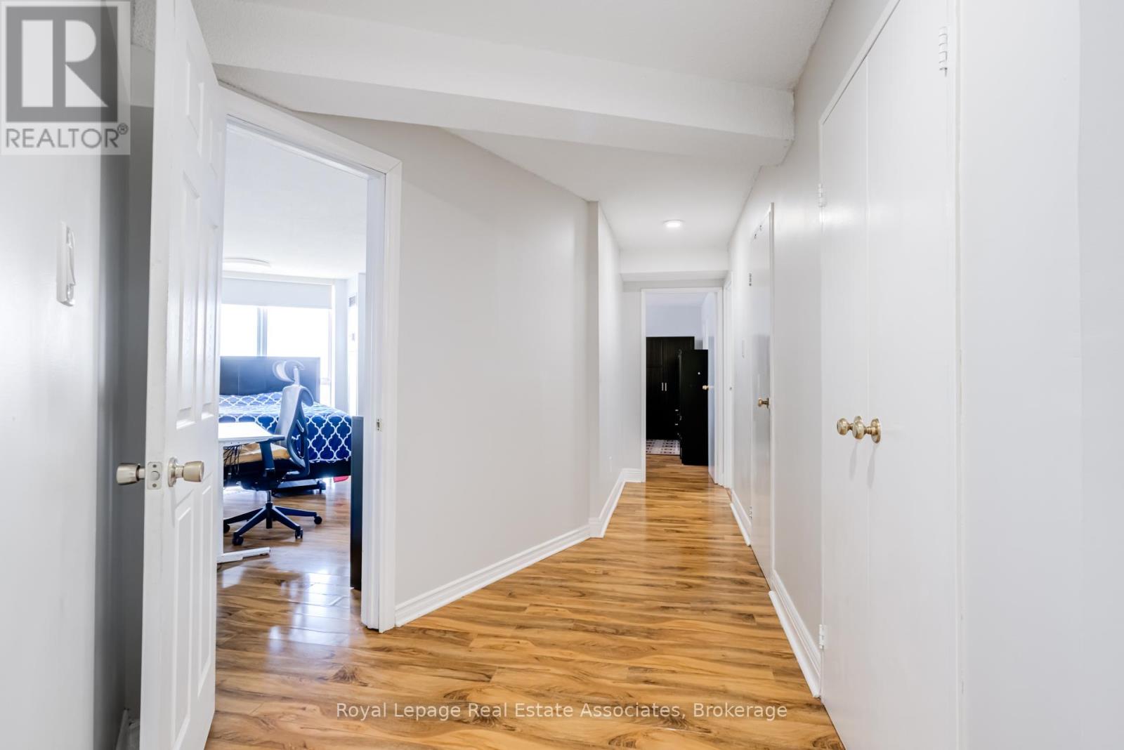 1006 - 3650 Kaneff Crescent, Mississauga, Ontario  L5A 4A1 - Photo 9 - W12800178