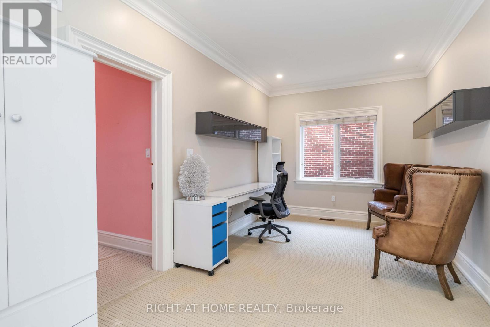 25 Oakwood Avenue S, Mississauga, Ontario  L5G 3L2 - Photo 31 - W12800208