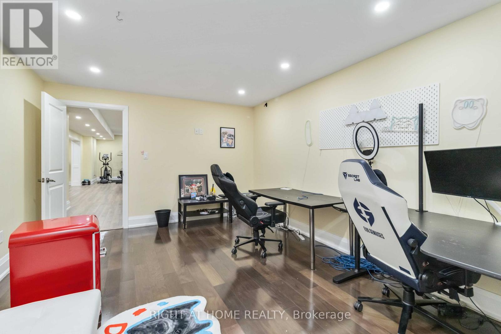 25 Oakwood Avenue S, Mississauga, Ontario  L5G 3L2 - Photo 46 - W12800208