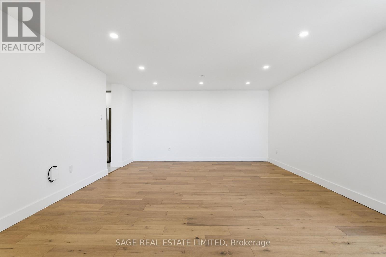 707 - 1515 Lakeshore Road E, Mississauga, Ontario  L5E 3E3 - Photo 8 - W12800210