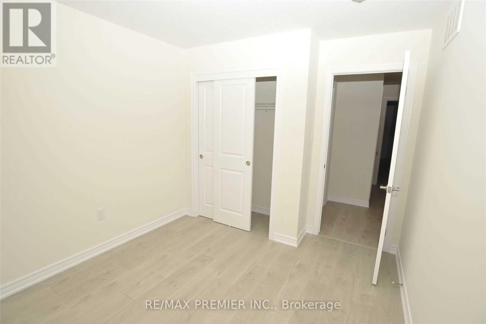 25 Pelican Lane, Hamilton, Ontario  L8K 5J3 - Photo 13 - X12800198