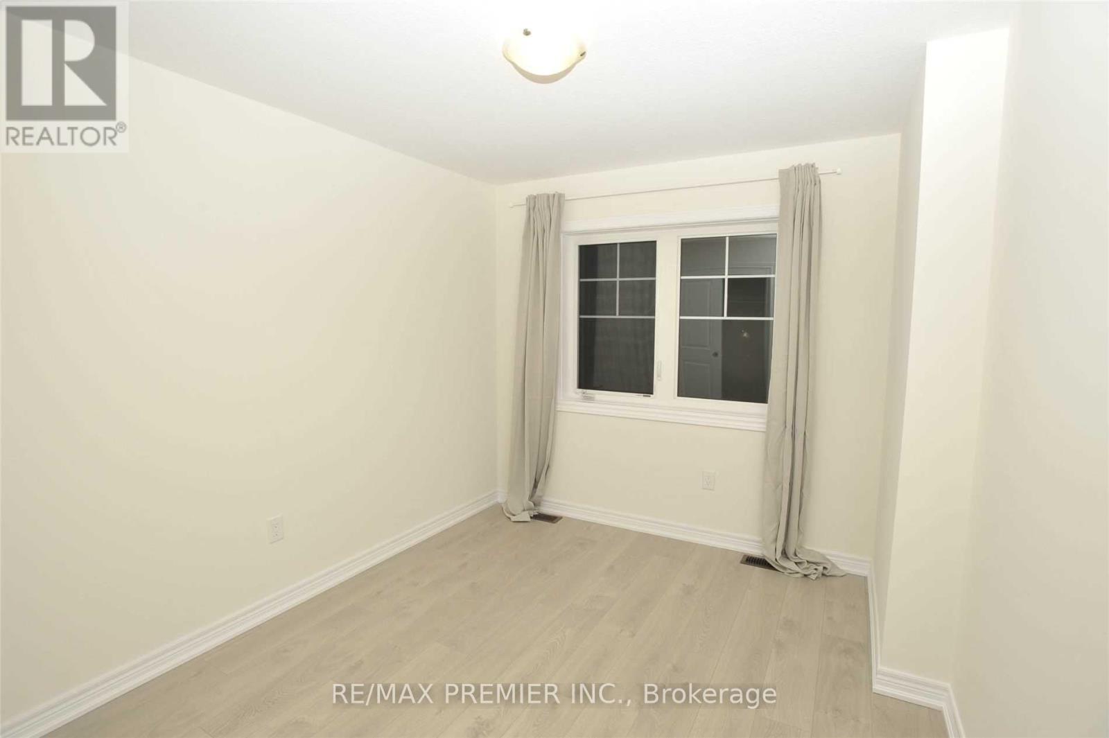 25 Pelican Lane, Hamilton, Ontario  L8K 5J3 - Photo 14 - X12800198